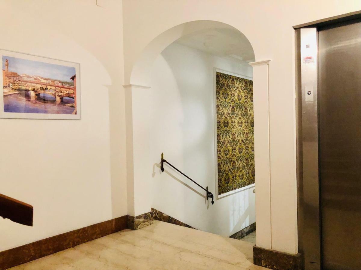 Florence Liberta Apartment With Balcony Εξωτερικό φωτογραφία